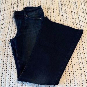 NEVER WORN:  Express 70s Flare Mid Rise jeans